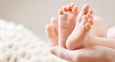 Les pieds d'un nouveau-né